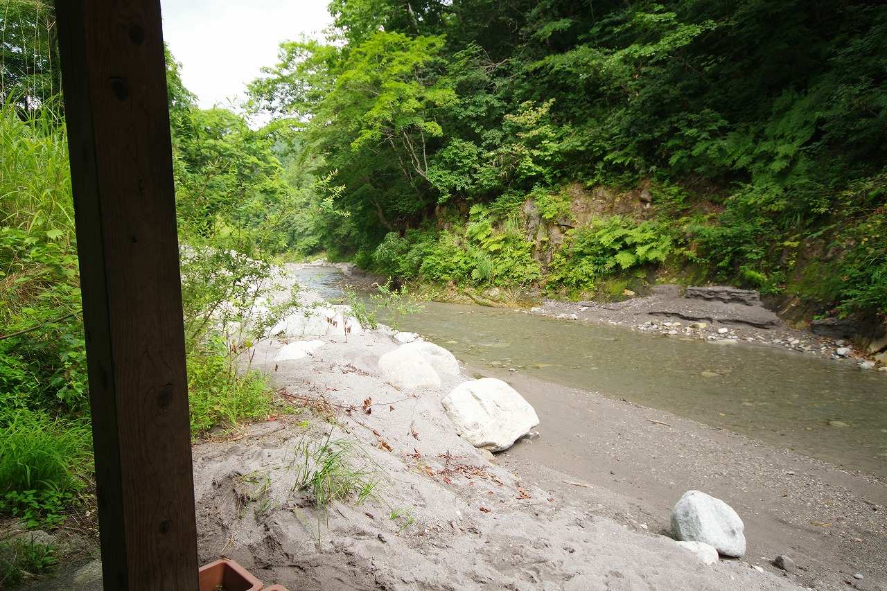 福島県の南会津の木賊温泉の共同浴場