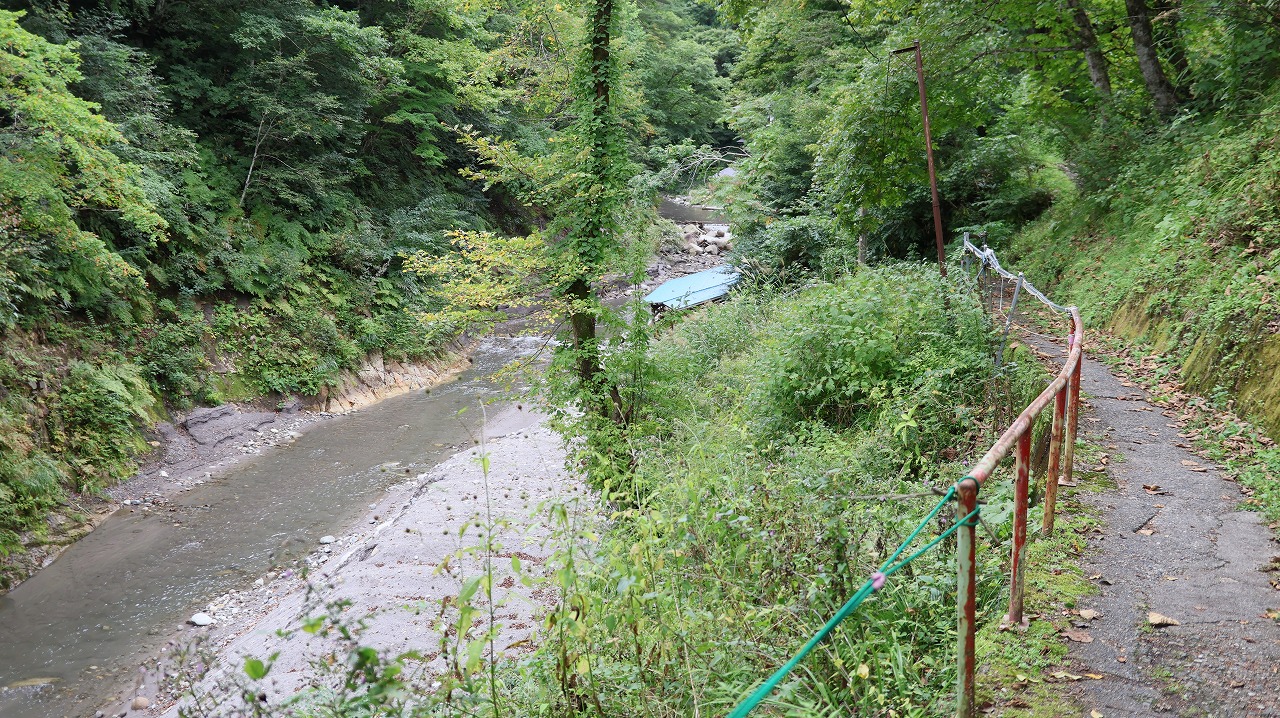 福島県の南会津の木賊温泉の共同浴場