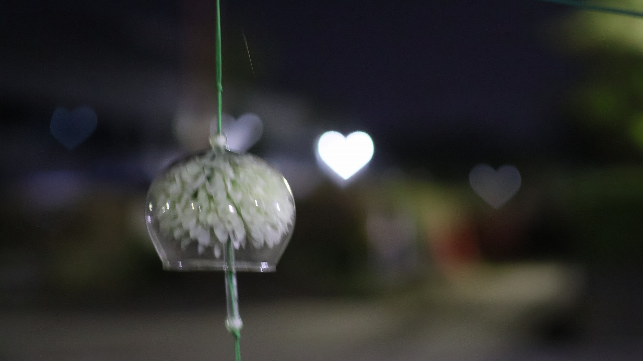 群馬県太田市の太田市運動の風鈴と花