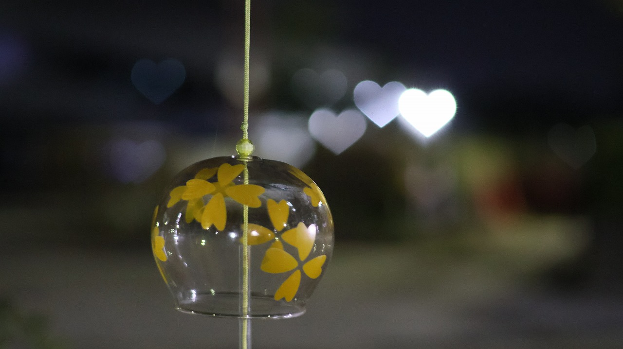 群馬県太田市の太田市運動の風鈴と花