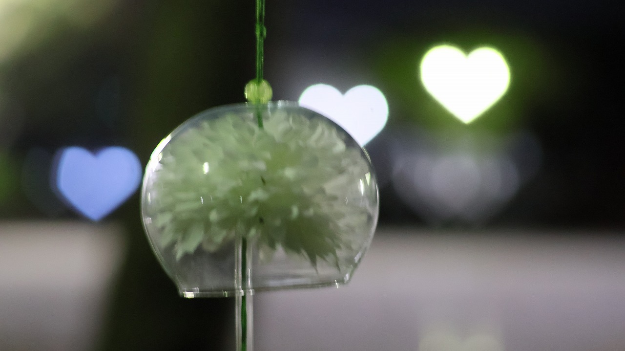 群馬県太田市の太田市運動の風鈴と花