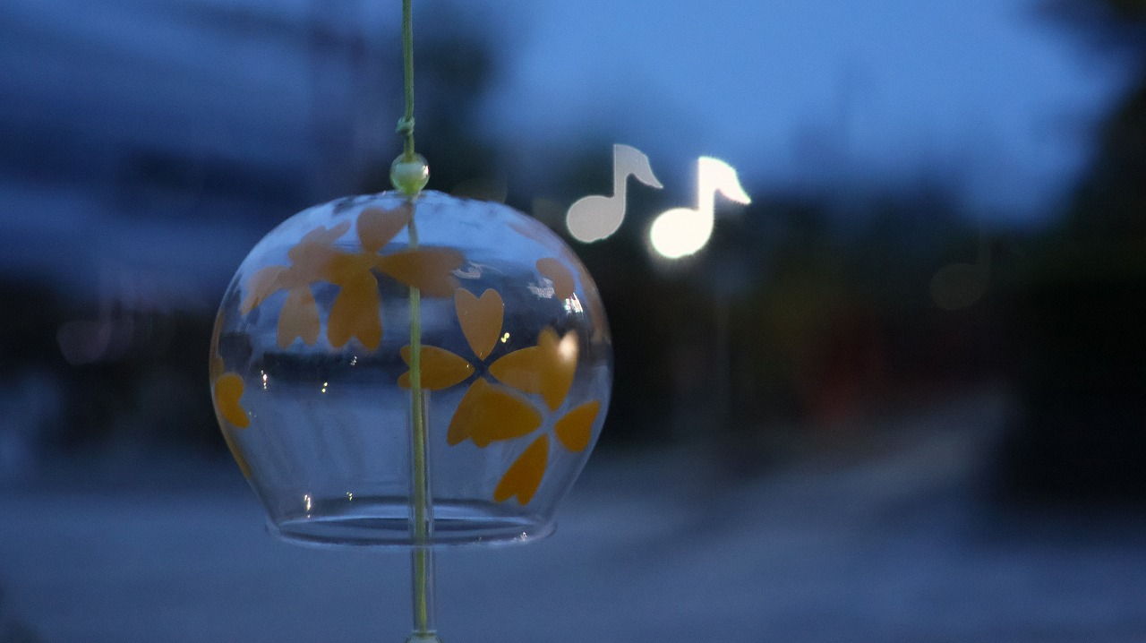 群馬県太田市の太田市運動の風鈴と花