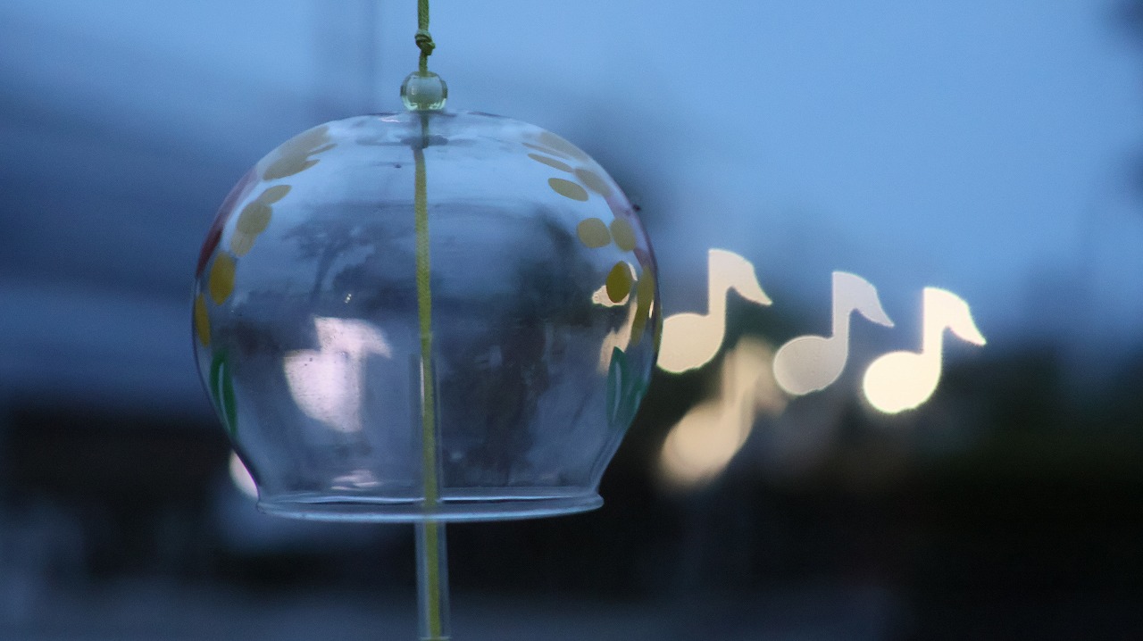 群馬県太田市の太田市運動の風鈴と花