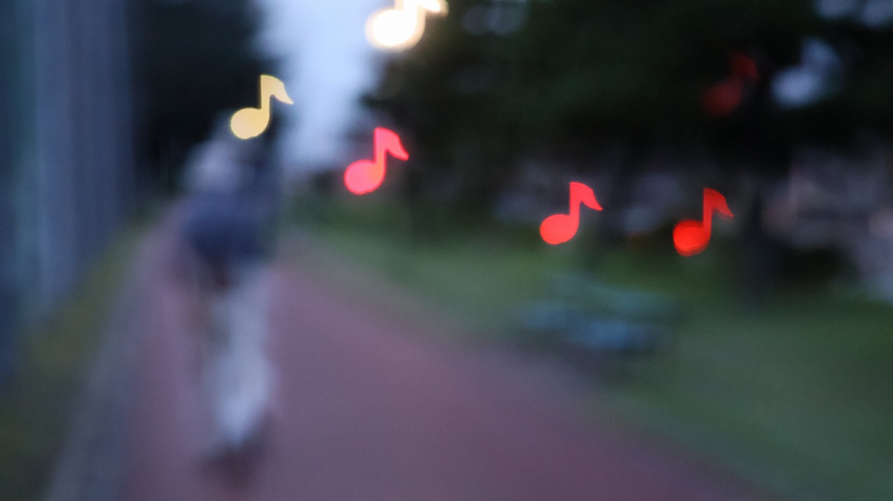 群馬県太田市の太田市運動の風鈴と花