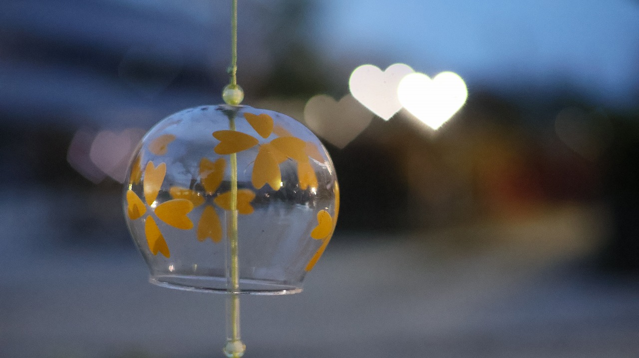 群馬県太田市の太田市運動の風鈴と花