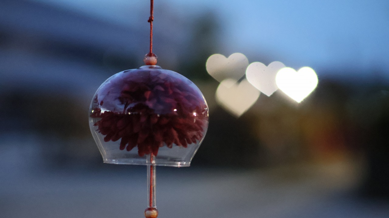 群馬県太田市の太田市運動の風鈴と花