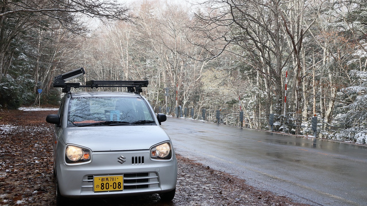 雪の金精峠といろは坂の紅葉